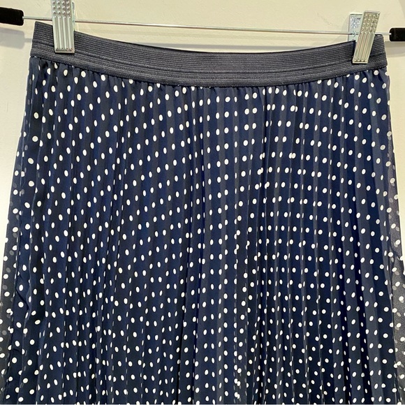 Forever 21 Navy Blue Pleated Polka Dot Skirt Women’s Size Medium - Picture 2 of 11